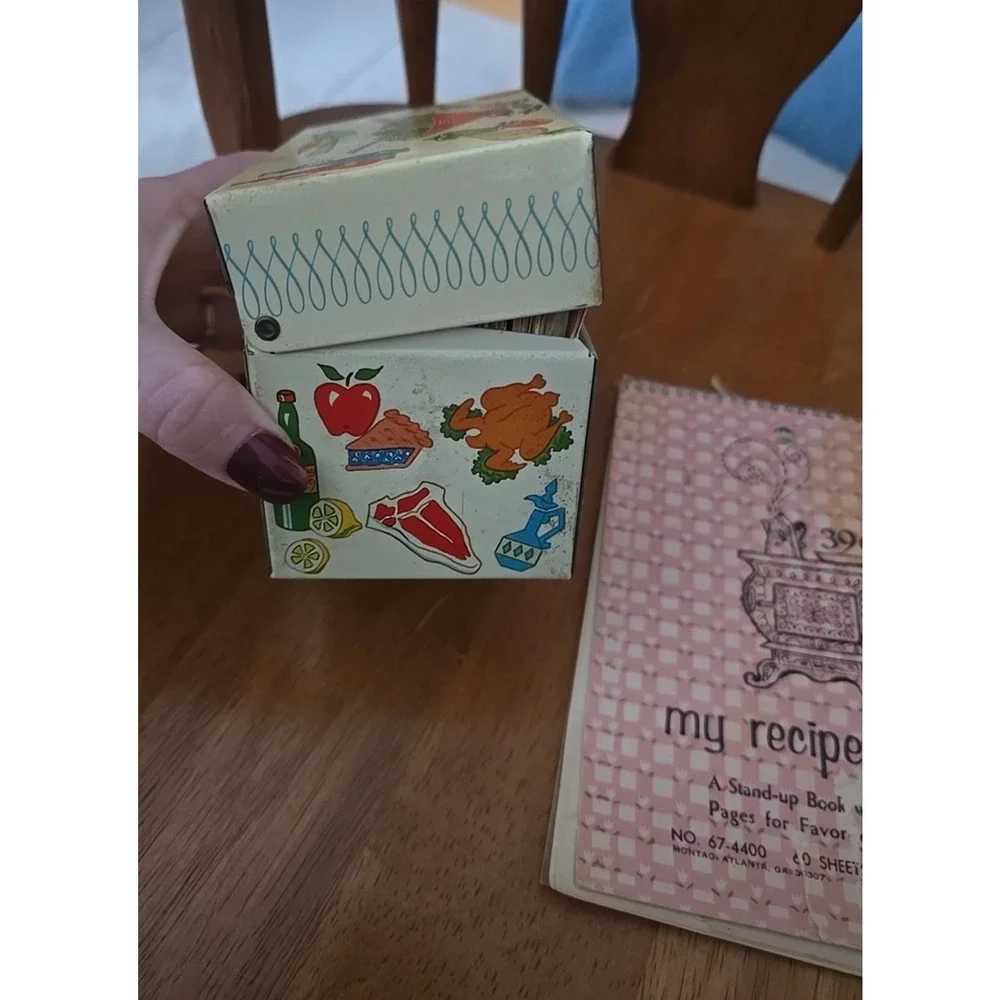 Vintage Handwritten Cut Out Classic Retro‎ Recipe Box and Stand-Up Recipe Book